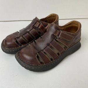 Born Fisherman Sandal Leather Men 7.5 W 8.5 Brown Close Toe Adjustable Buckle